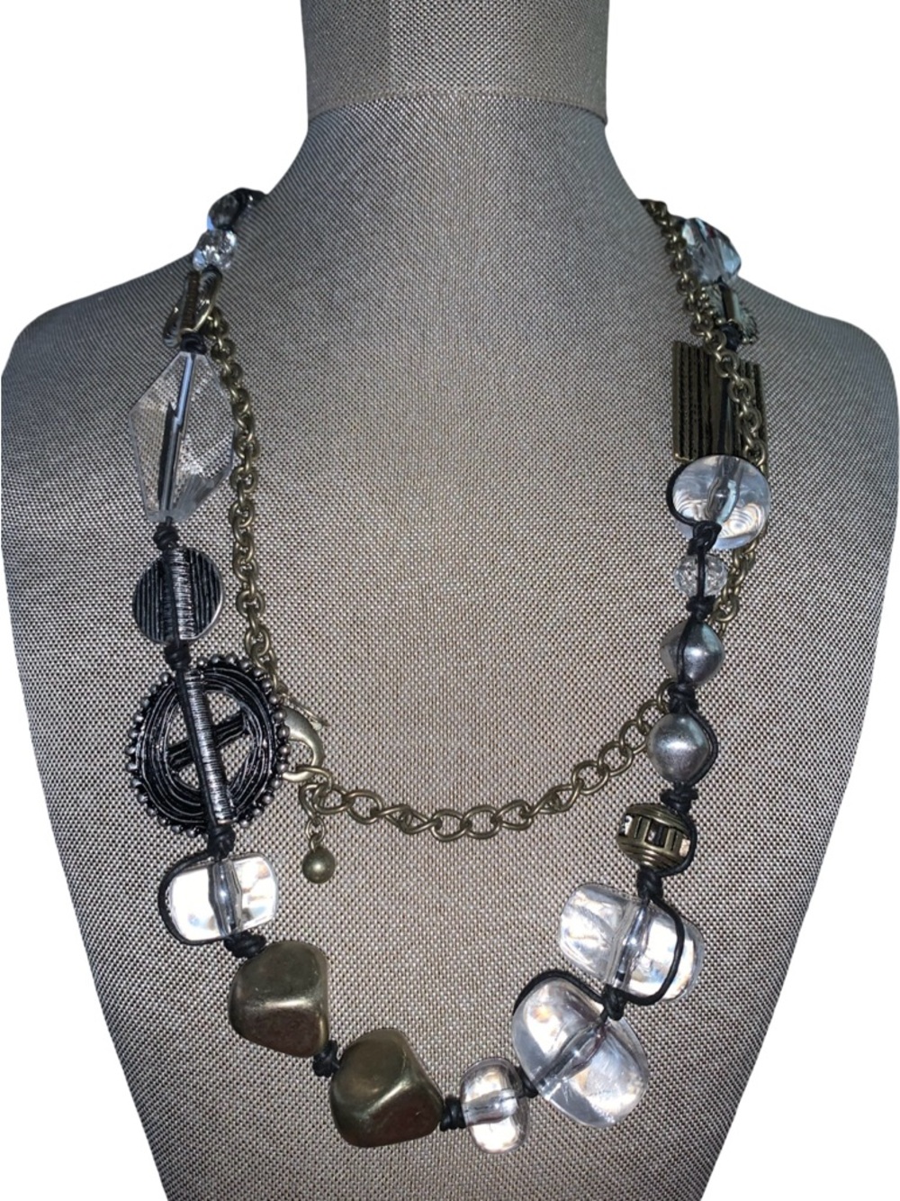 Chico’s Ladies Clear Beaded Necklace